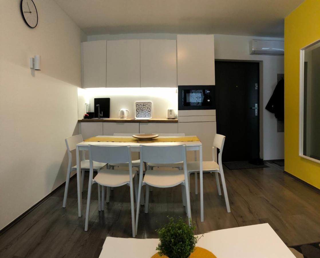 Millenove Apartman Balatonfoeldvar Ngoại thất bức ảnh